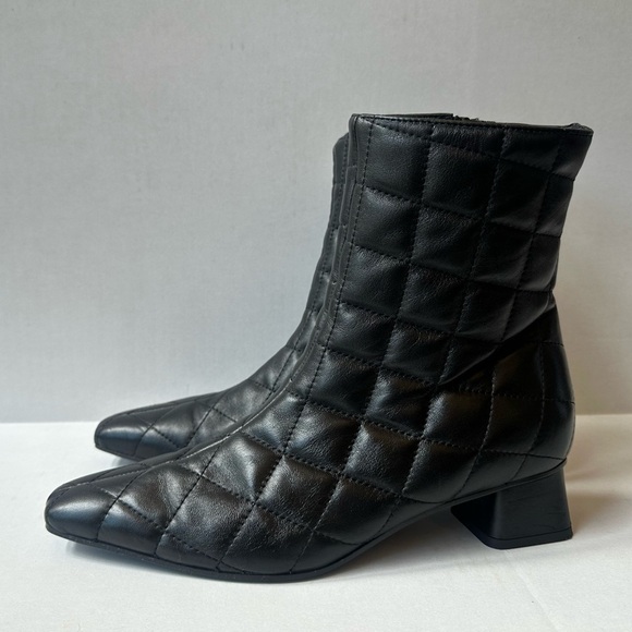 Napoleoni Black Quilted Leather Ankle Boots Pointy Square Toe Size 40 Like New! - Picture 6 of 9